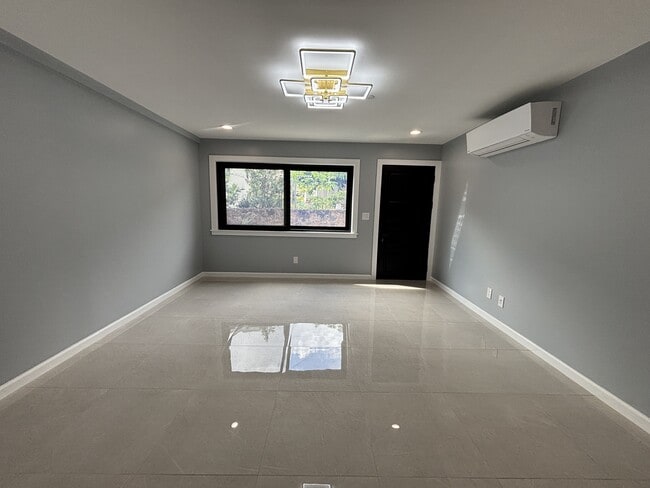 Building Photo - 4032 Hoku Ave