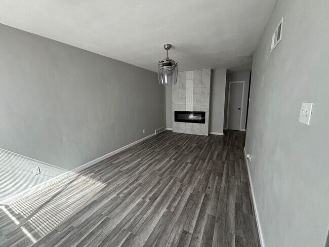 Building Photo - Section 8 welcome