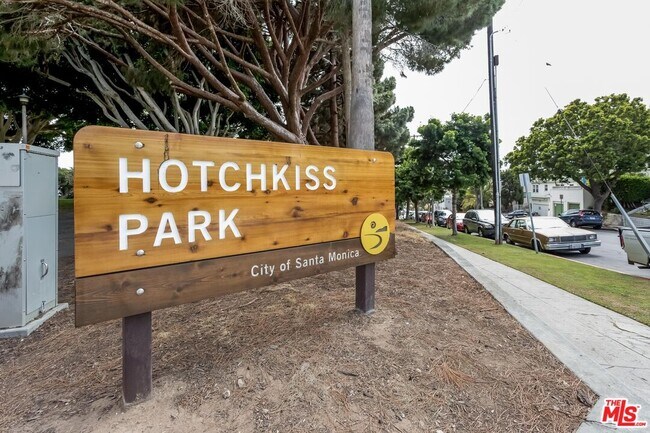 Building Photo - 2311 4th St