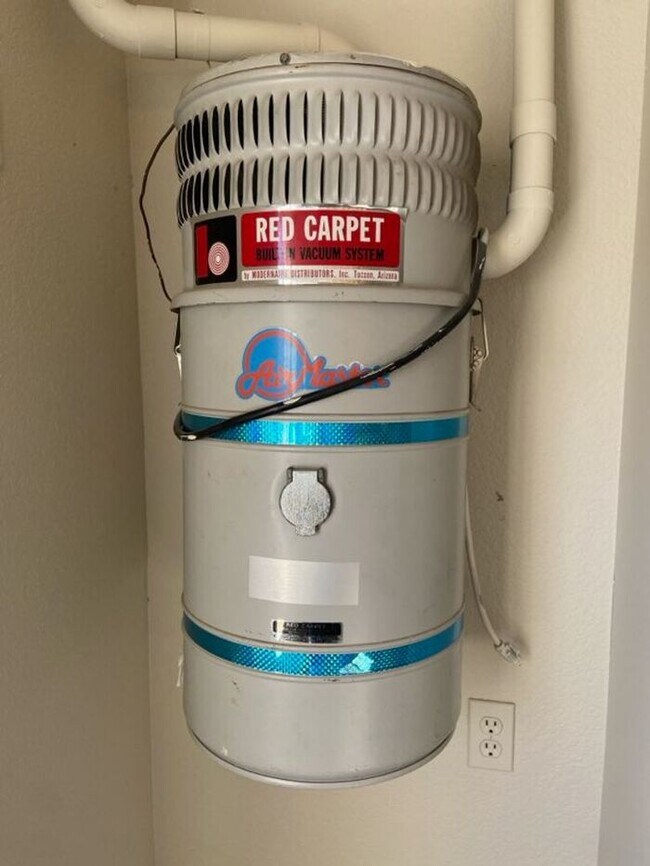 Building Photo - 5249 N Adobe Cir