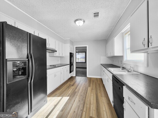 Building Photo - 1552 Golf Link Dr