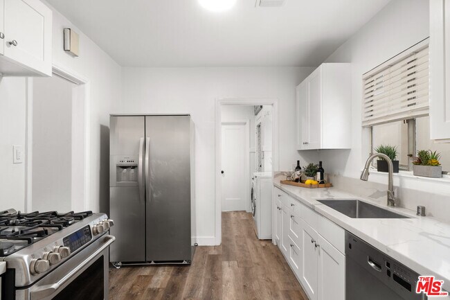 Building Photo - 205 S Hamel Dr