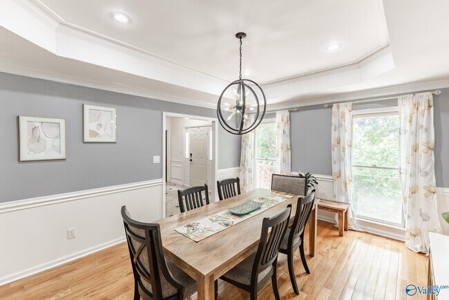 Building Photo - 15033 Greentree Trail SE