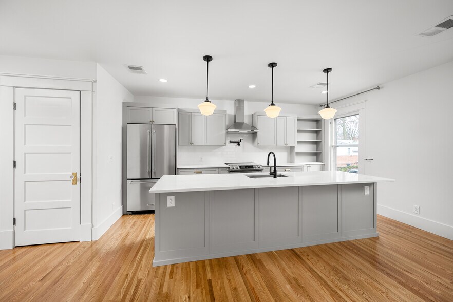 Building Photo - 349 Elmwood Ave