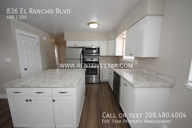 Building Photo - 836 El Rancho Blvd