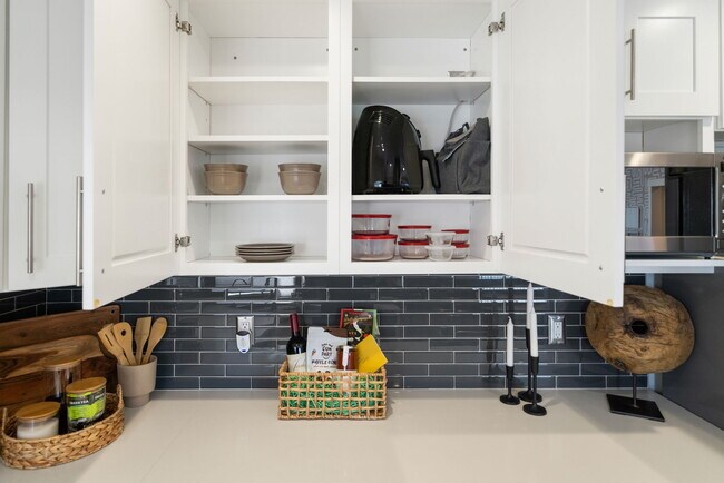 Building Photo - 12841 Forest Dr