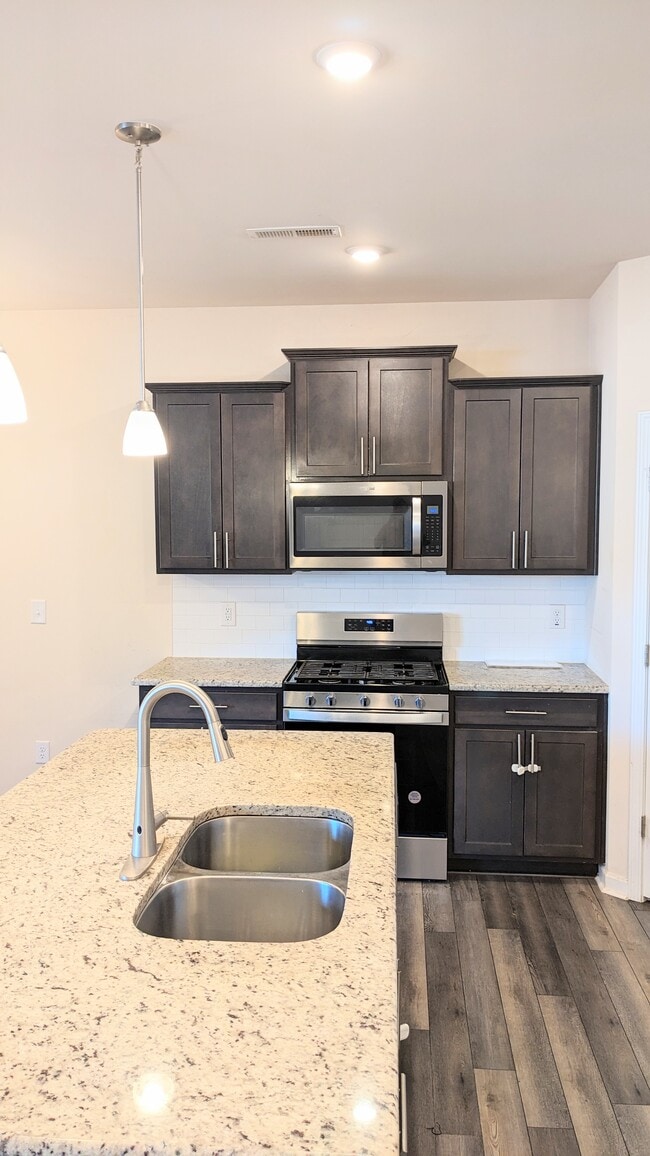 Building Photo - 124 Bison Park Dr