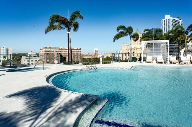 Building Photo - 400 Central Ave