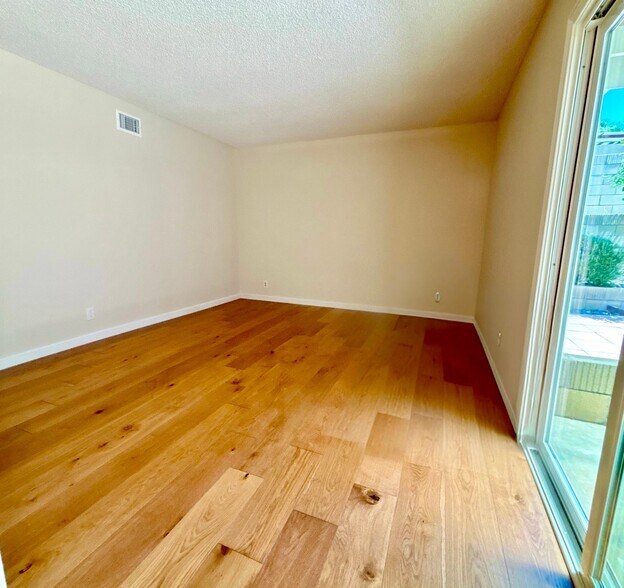 Building Photo - 21536 Carriso Rd