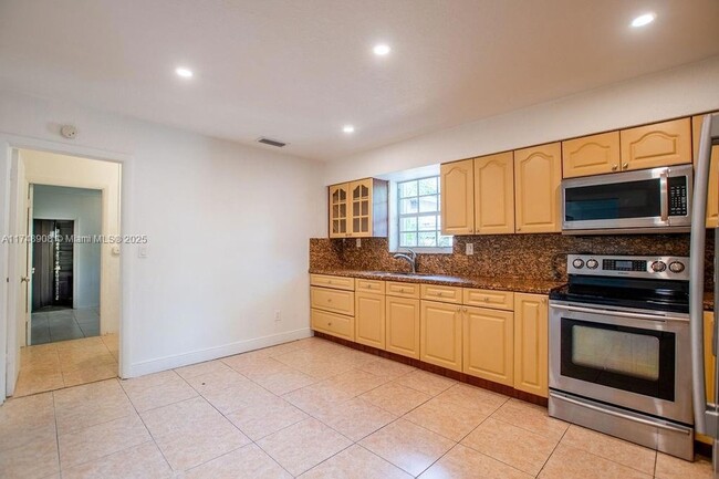 Building Photo - 1507 N 58th Ave