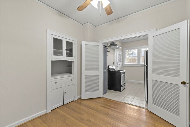 Building Photo - 436 Westmoreland St