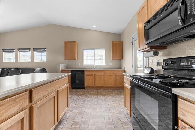 Building Photo - 9569 Pearl Cir