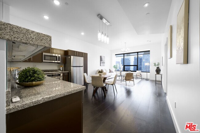 Building Photo - 1100 Wilshire Blvd