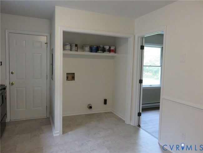 Building Photo - 117 N Ivy Ave
