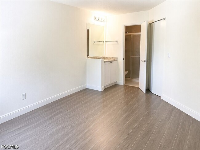 Building Photo - 12750 Equestrian Cir