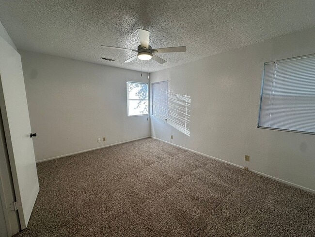 Building Photo - 9019 Sawtooth Ln