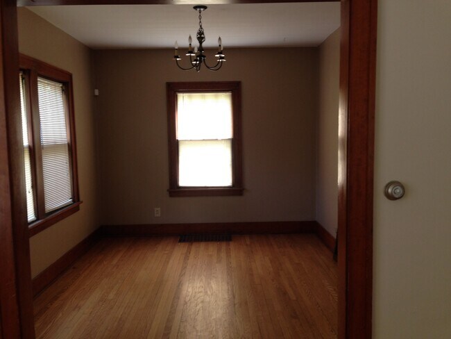 Building Photo - 523 Fairchild St