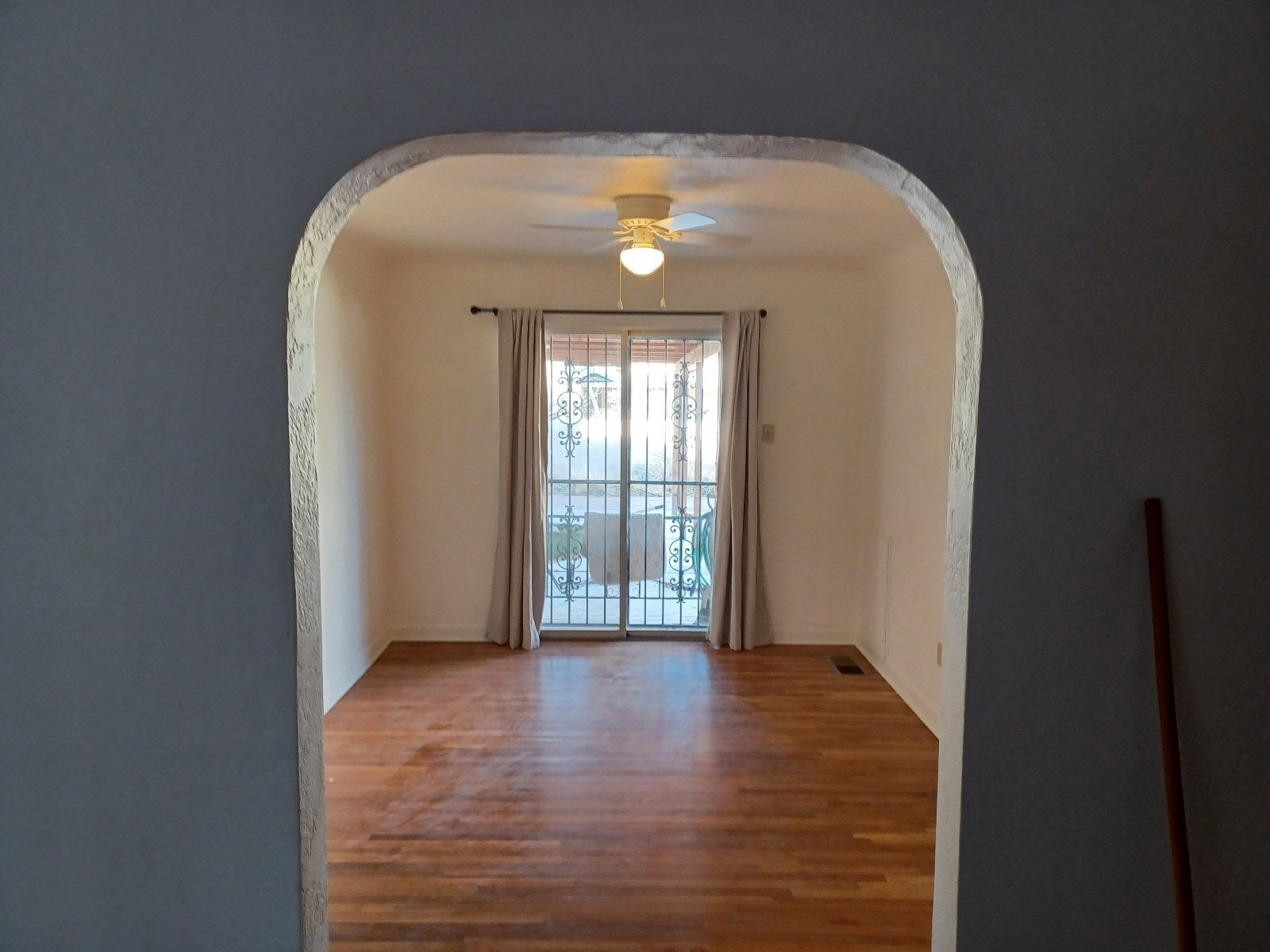 Building Photo - 3009 Delano Pl NE