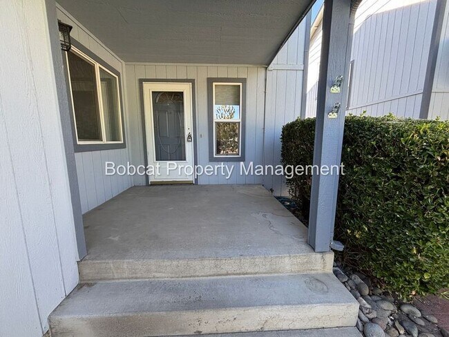 Building Photo - 3062 Doubletree Ln