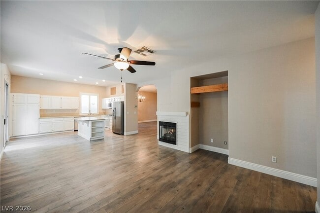 Building Photo - 2343 Brockton Way