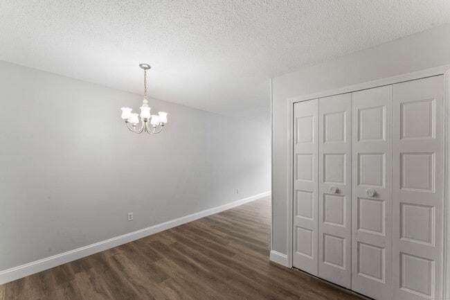 Building Photo - 34A Padanaram Ave