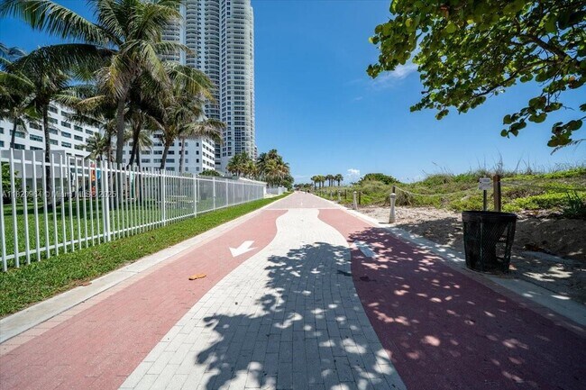 Building Photo - 6301 Collins Ave