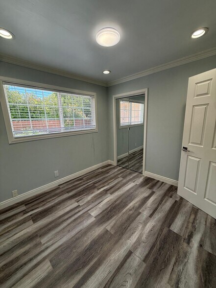 Building Photo - 35777 Orleans Dr