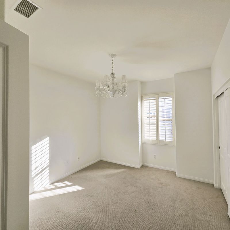 Building Photo - 53 Serenity