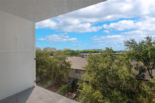 Building Photo - 1805 Sans Souci Blvd