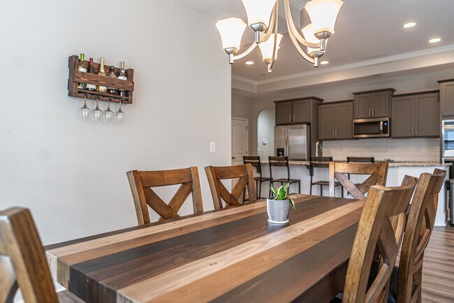 Building Photo - 153 Keowee Cir