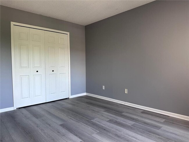Building Photo - 10986 Isanti Ct NE