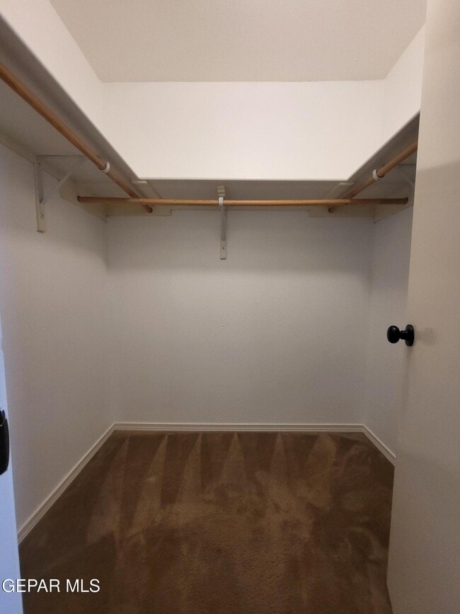 Building Photo - 1733 Shreya St