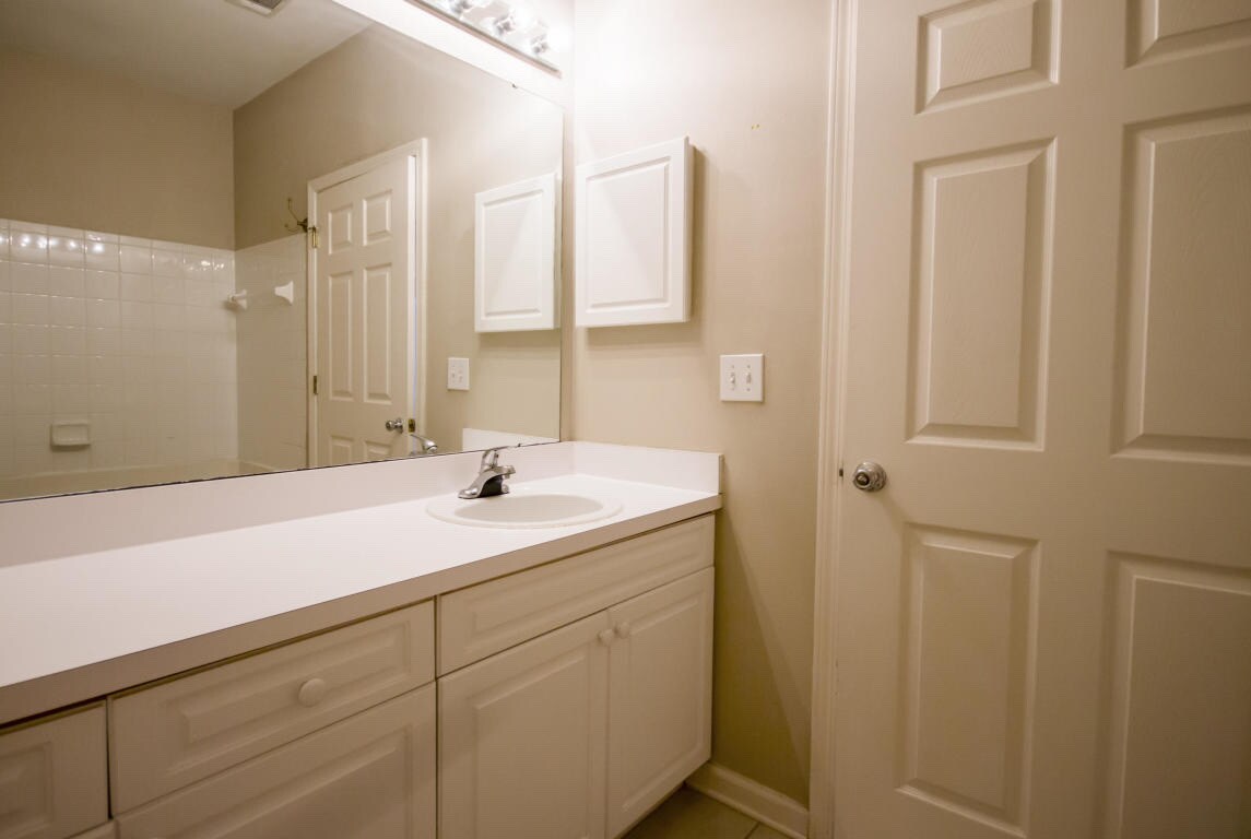 Bathroom - 1036 Telfair Way