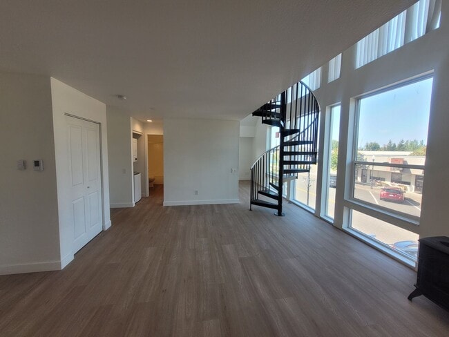 Building Photo - NEWLY Renovated Spacious 1 bedroom unit wi...