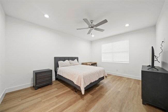 Building Photo - 2510 Gray St