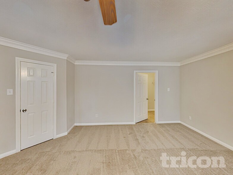 Building Photo - 6738 Catarina Cir