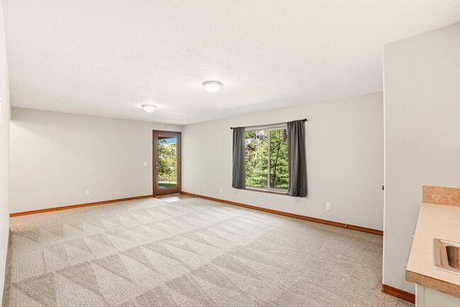 Building Photo - 11830 N Bedivere Dr