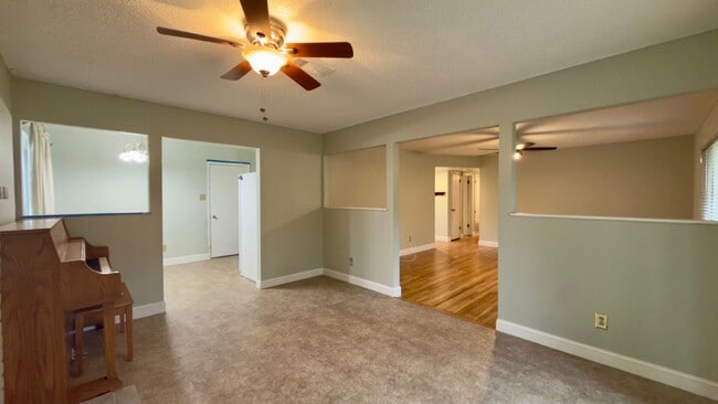 Building Photo - 3 bedroom | 2 bath | Single family home in Citrus Heights
