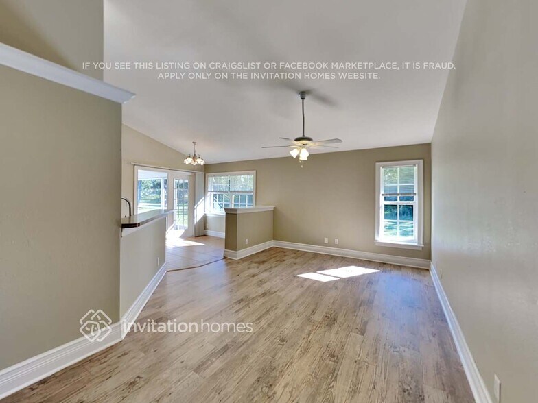 Building Photo - 22 Cabello St