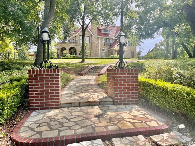 Building Photo - 1707 Rio Vista Dr