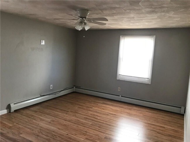 Building Photo - 1282 Chalkstone Ave