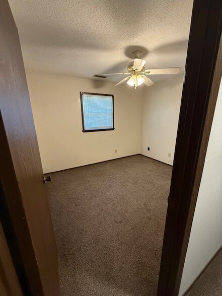 Building Photo - 555 Roddy Rd