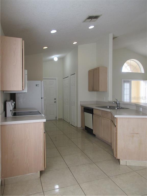 Building Photo - 2057 Shannon Lakes Blvd