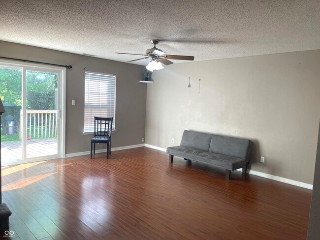 Building Photo - 1318 Crescent Dr