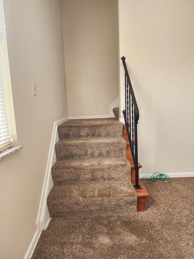 Building Photo - 2527 Sonora Dr