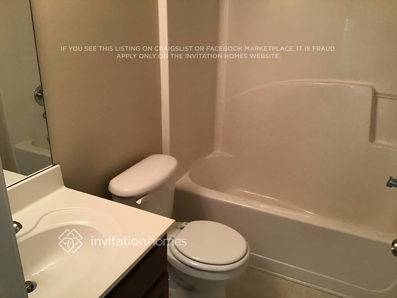 Building Photo - 80 Persian Ivy Way