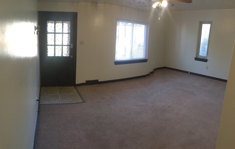 Building Photo - 93 N Starr Ave