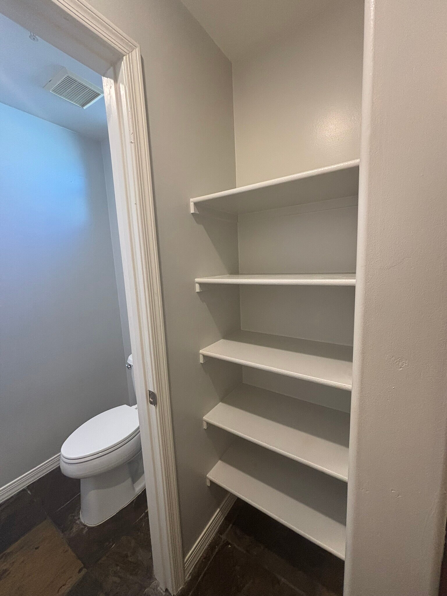 Building Photo - 615 E Portland St