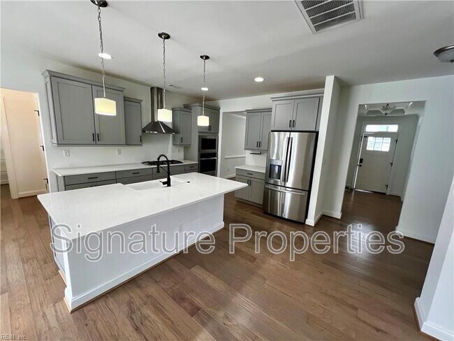 Building Photo - 309 Cairns Rd