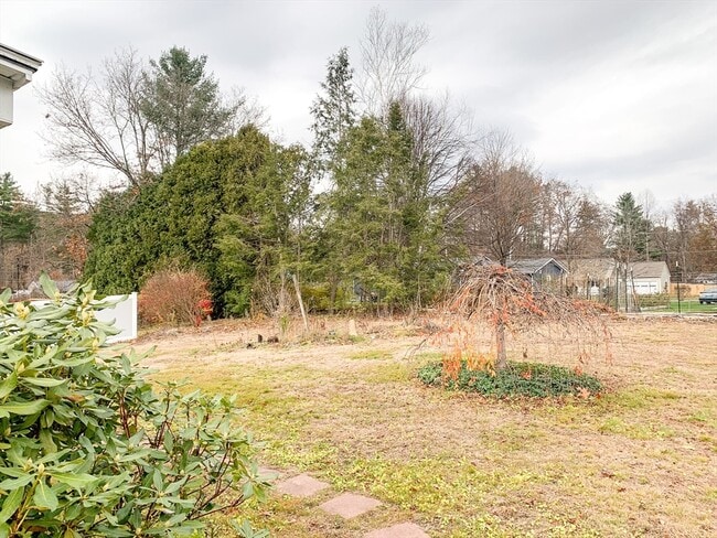 Building Photo - 227 Green River Rd